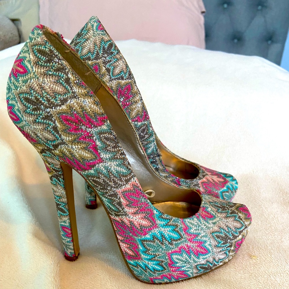 Colorful 5in Forever 21 heels. Size 5.5